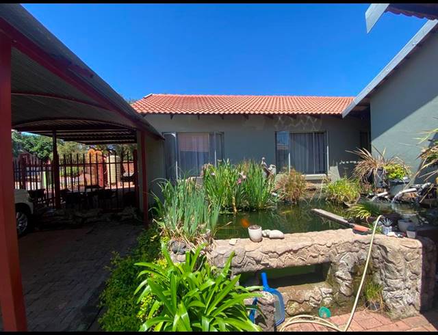 4 BEDROOM HOUSE FOR SALE IN AERORAND